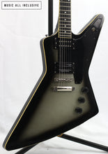Cargar imagen en el visor de la galería, Epiphone Brendon Small Signature Thunderhorse Explorer Silverburst