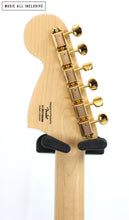Cargar imagen en el visor de la galería, Squier 40th Anniversary Gold Edition Stratocaster Lake Placid Blue