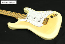 Cargar imagen en el visor de la galería, Fender Stratocaster Japan Richie Kotzen Transparent White Burst