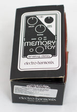 Cargar imagen en el visor de la galería, Electro Harmonix Memory Toy Analog Delay W/ Modulation Pedal