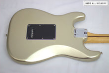 Cargar imagen en el visor de la galería, --Sold--Fender 75th Anniversary Stratocaster Platinum Diamond
