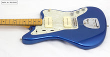 Cargar imagen en el visor de la galería, Fender American Ultra Jazzmaster Cobra Blue