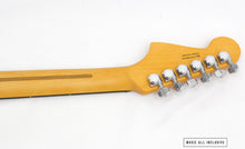 Cargar imagen en el visor de la galería, Fender American Ultra Jazzmaster Cobra Blue