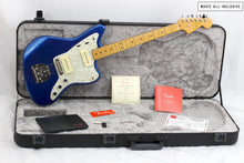 Cargar imagen en el visor de la galería, Fender American Ultra Jazzmaster Cobra Blue