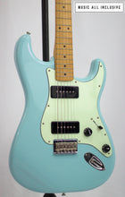 Cargar imagen en el visor de la galería, Fender Noventa Stratocaster P90 Mex Daphne Blue