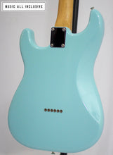 Cargar imagen en el visor de la galería, Fender Noventa Stratocaster P90 Mex Daphne Blue