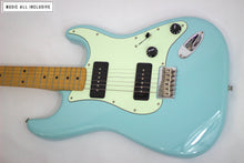 Cargar imagen en el visor de la galería, Fender Noventa Stratocaster P90 Mex Daphne Blue