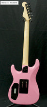Cargar imagen en el visor de la galería, Fender Japan Limited Edition Hm Strat Flash Pink
