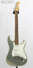 Cargar imagen en el visor de la galería, —Sold—Fender Stratocaster Player Silver 2019 Mex