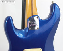 Cargar imagen en el visor de la galería, —Sold—Fender American Ultra Stratocaster Cobra Blue