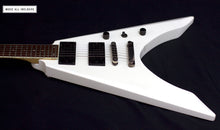 Cargar imagen en el visor de la galería, Fernandes Vortex X08 Hh White Flying V