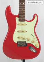 Cargar imagen en el visor de la galería, --Sold--Squier Simon Neil Stratocaster Biffy Clyro Signature