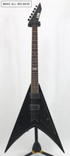 Cargar imagen en el visor de la galería, LTD V-500 Flying V Gloss Black