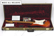 Cargar imagen en el visor de la galería, Fender American Select Stratocaster Dark Cherry Burst