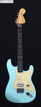 Cargar imagen en el visor de la galería, —Sold—Fender Tom Delonge Stratocaster Mex Surf Green