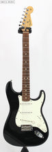 Cargar imagen en el visor de la galería, Fender Player Stratocaster Mex Black
