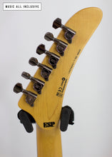 Cargar imagen en el visor de la galería, Ltd Gl200k George Lynch Signature Kamikaze Graphic
