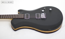 Cargar imagen en el visor de la galería, Relish Mary Wood Alder Shady Black 001