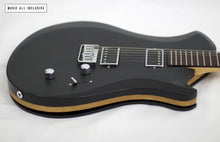 Cargar imagen en el visor de la galería, Relish Mary Wood Alder Shady Black 001