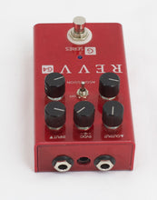Cargar imagen en el visor de la galería, Revv G4 Preamp Overdrive Distortion Pedal Red