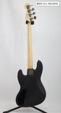 Cargar imagen en el visor de la galería, Squier Contemporary Active Jazz Bass V Hh Mn Flat Black