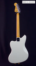Cargar imagen en el visor de la galería, Squier J Mascis Jazzmaster Vintage White