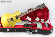 Cargar imagen en el visor de la galería, —Sold—Epiphone Slash Signature "Victoria" Les Paul Standard Goldtop
