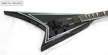 Cargar imagen en el visor de la galería, Jackson X Series RRXMG Rhoads Black with White Pinstripes

