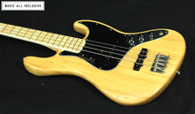 Cargar imagen en el visor de la galería, Fender American Original '70s Jazz Bass Maple Fretboard Natural
