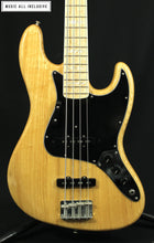 Cargar imagen en el visor de la galería, Fender American Original '70s Jazz Bass Maple Fretboard Natural
