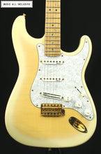 Cargar imagen en el visor de la galería, Fender Stratocaster Japan Richie Kotzen Transparent White Burst
