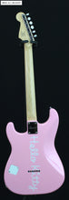 Cargar imagen en el visor de la galería, Squier Fender X Hello Kitty Pink Stratocaster
