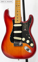 Cargar imagen en el visor de la galería, Fender American Ultra Luxe Stratocaster Plasma Red Burst
