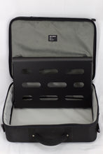 Cargar imagen en el visor de la galería, Mono Pedalboard 2.0 Small Accesory Case
