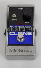 Cargar imagen en el visor de la galería, Electro Harmonix Neo Clone Chorus analog
