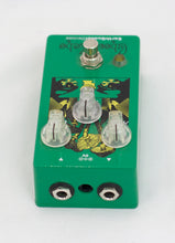 Cargar imagen en el visor de la galería, Earthquaker Devices Limited Edition Brain Dead Ghost Echo
