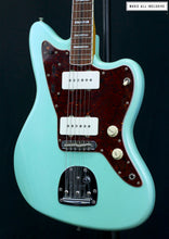 Cargar imagen en el visor de la galería, --Sold--Fender Classic Jazzmaster Limited Edition 60th Anniversary
