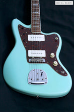 Cargar imagen en el visor de la galería, --Sold--Fender Classic Jazzmaster Limited Edition 60th Anniversary
