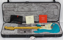 Cargar imagen en el visor de la galería, —Sold—Fender American Professional II Stratocaster Miami Blue
