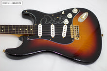 Cargar imagen en el visor de la galería, —Sold—Fender Stevie Ray Vaughan Stratocaster Sunburst Srv
