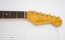 Cargar imagen en el visor de la galería, —Sold—Fender Stevie Ray Vaughan Stratocaster Sunburst Srv
