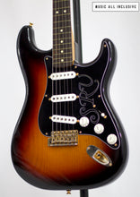 Cargar imagen en el visor de la galería, —Sold—Fender Stevie Ray Vaughan Stratocaster Sunburst Srv
