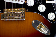 Cargar imagen en el visor de la galería, —Sold—Fender Stevie Ray Vaughan Stratocaster Sunburst Srv
