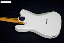 Cargar imagen en el visor de la galería, Fender American Telecaster Ultra Artic White
