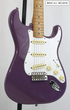 Cargar imagen en el visor de la galería, —Sold—Fender Jimi Hendrix Signature Stratocaster Ultraviolet
