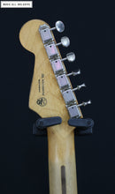 Cargar imagen en el visor de la galería, Fender Vintera Road Worn '50s Stratocaster Mex Surf Green
