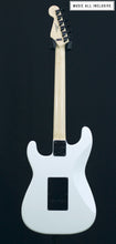 Cargar imagen en el visor de la galería, Jackson X Series Adrian Smith Signature Sdxm Snow White

