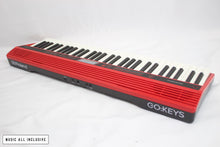 Cargar imagen en el visor de la galería, Teclado Roland Go 61 Teclas Red Bluetooth Midi

