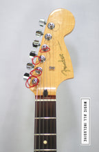 Cargar imagen en el visor de la galería, Fender Player Jaguar PF3 - Color Sunburst
